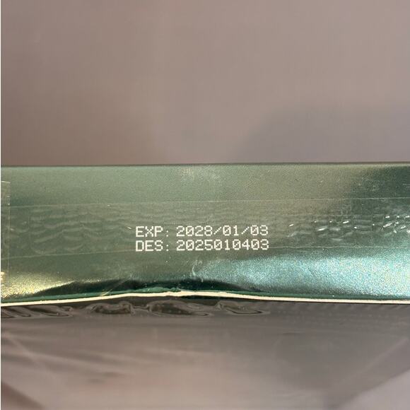 Forehead Wrinkle Patches 12 Count EXP 01/2028 Anti-Aging Collagen Treatment - Picture 3 of 3